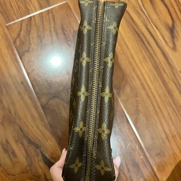 Louis Vuitton Trousse 23 - Picture 9 of 10